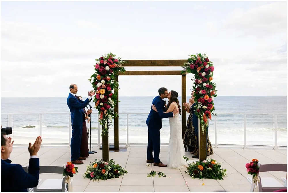 Organize Beach Weddings at Unique Places